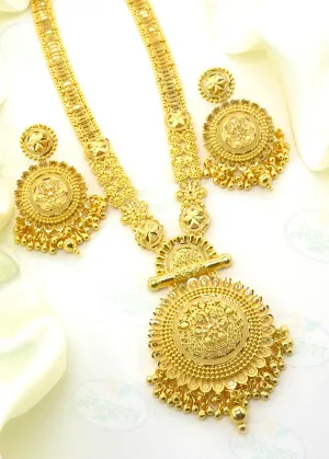 ALLURING DESIGNER  GOLDEN  NECKLACE SET