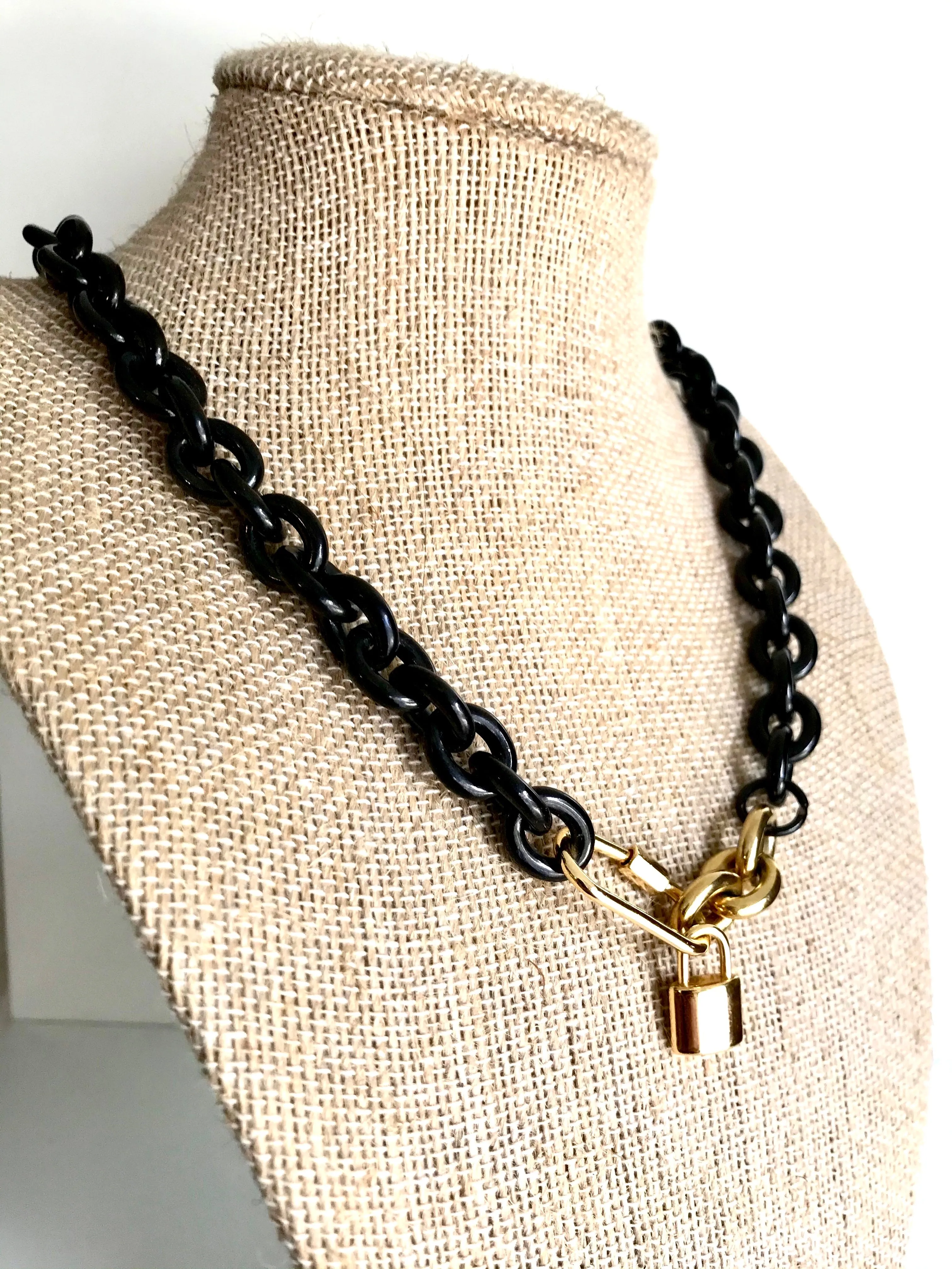 ARGO PADLOCK NECKLACE Black | Equestrian Jewelry | Equestrian Gift - AtelierCG™