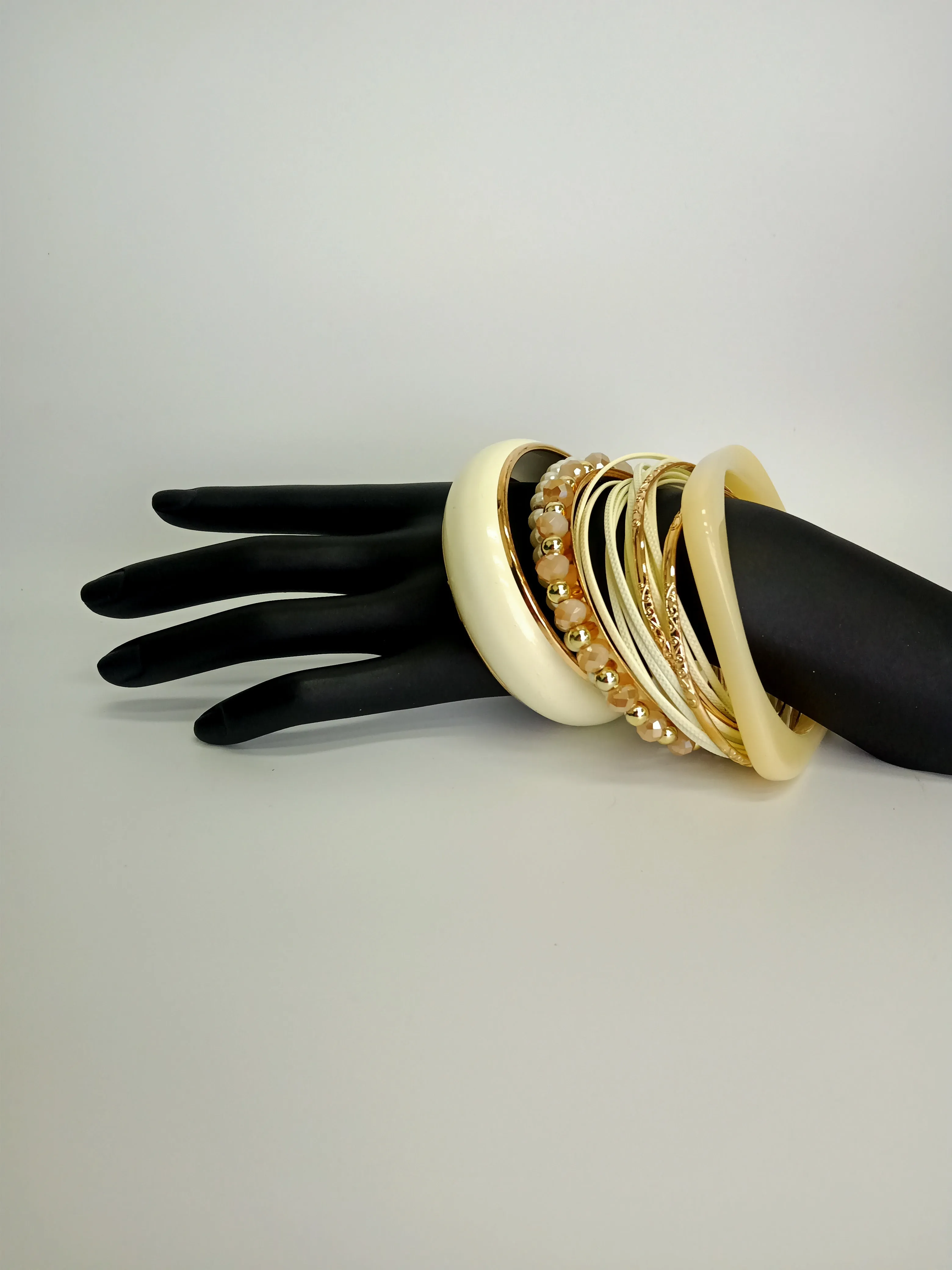 Creamy Radiance Bangle Set