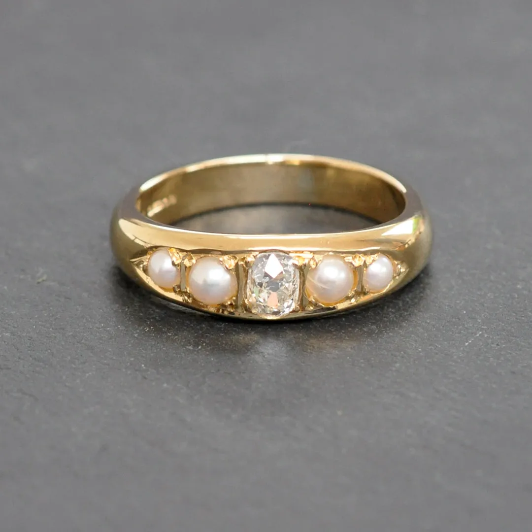 Diamond & Pearl Gold Ring