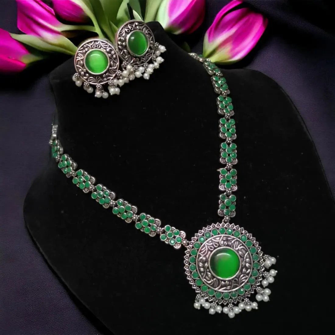 Niharika Silver Oxidized Necklace Set, Green