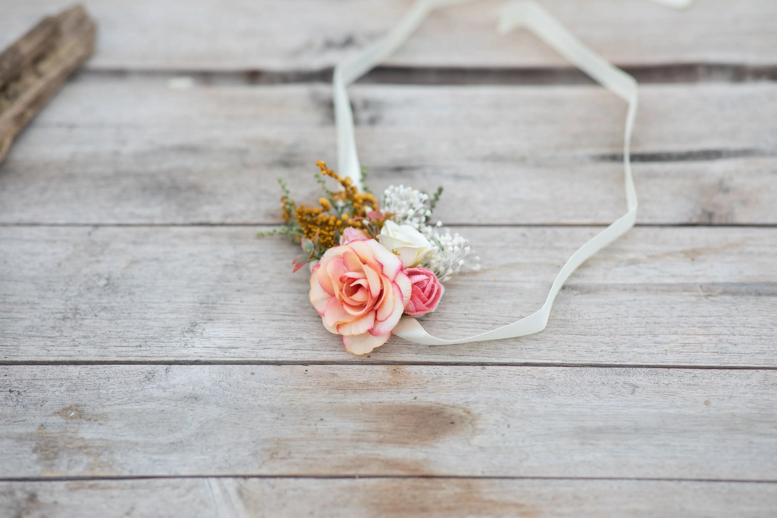 Peach flower bracelets Bridesmaid bracelets Coral wedding wrist corsage Magaela Pastel bracelet for bride Jewellery Wedding flower bracelet