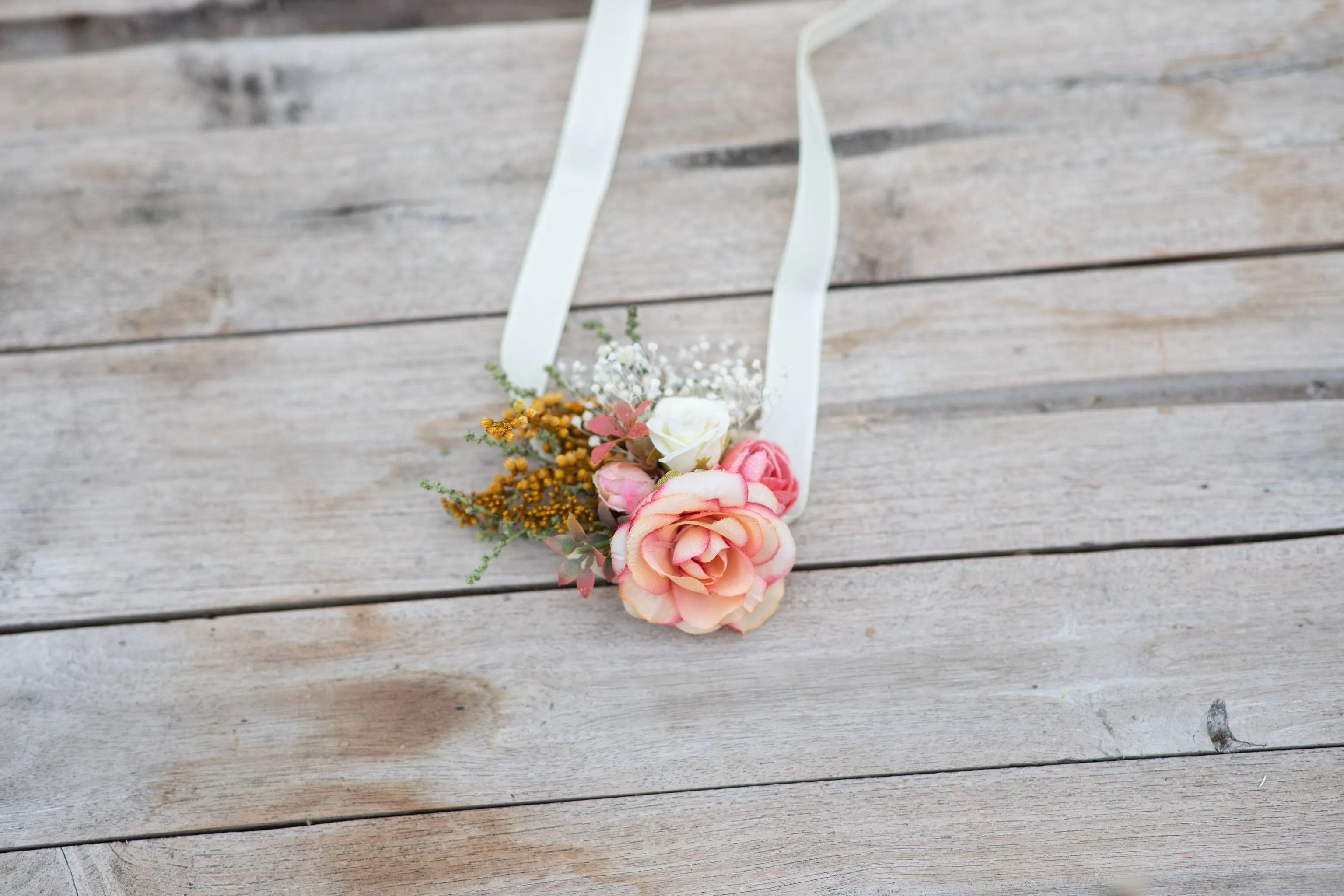 Peach flower bracelets Bridesmaid bracelets Coral wedding wrist corsage Magaela Pastel bracelet for bride Jewellery Wedding flower bracelet