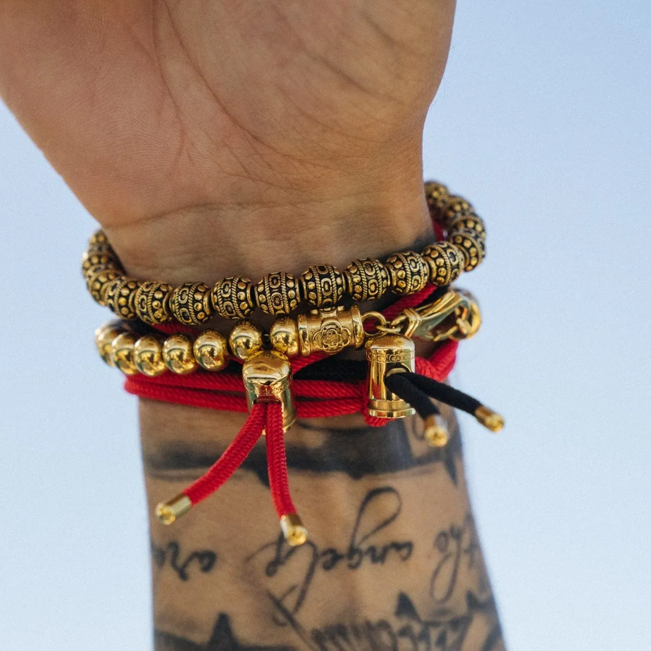 Red Cord Toggle Bracelet (Gold)