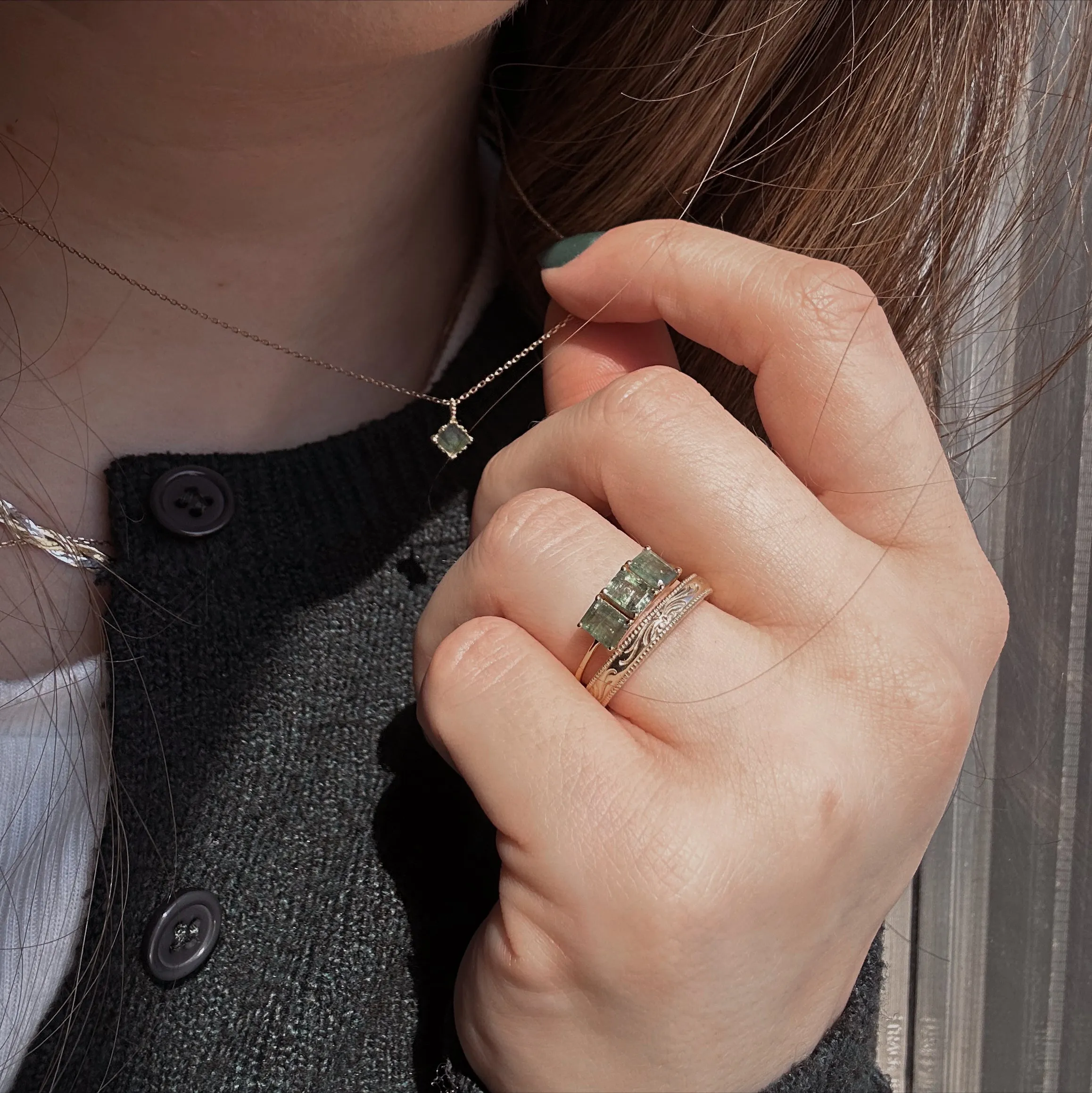 Solid Gold Aquatic Agate Necklace for Grounding